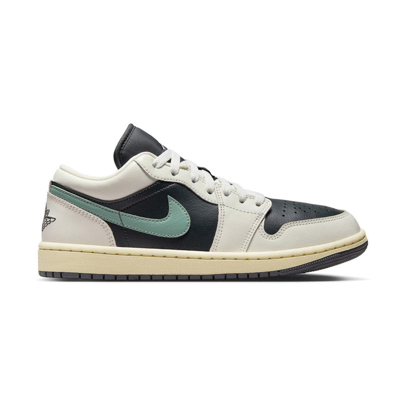 Air Jordan 1 Low Women's Shoes