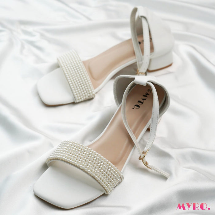 Alvia Black Heel - MYRO