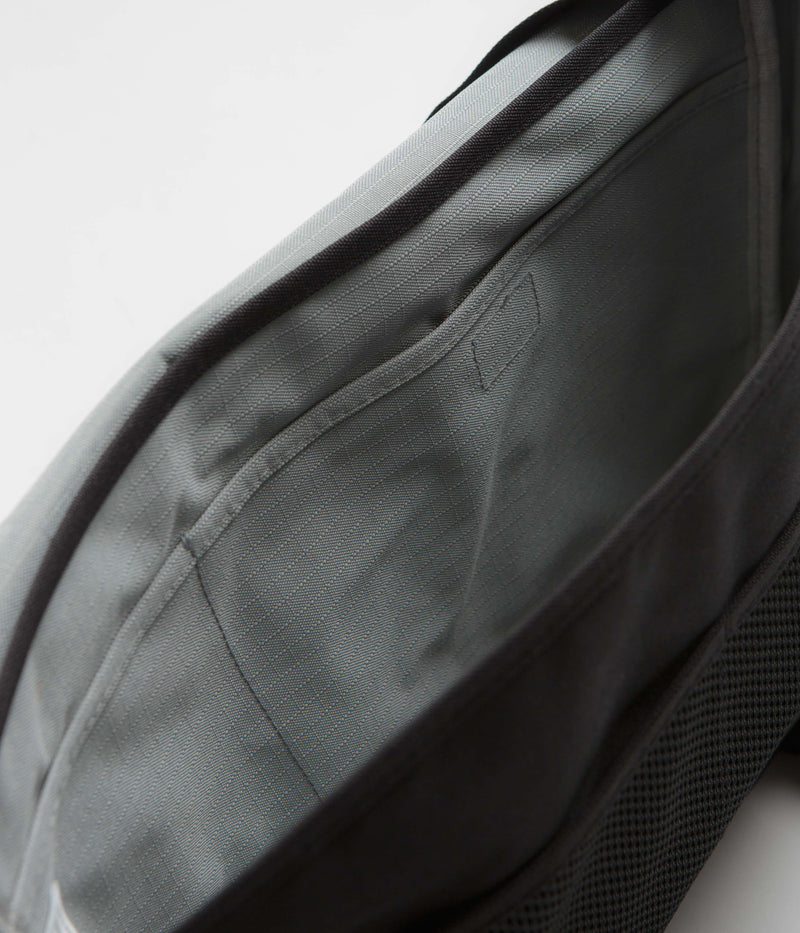 Butter Goods Commute Side Bag in Black and Black