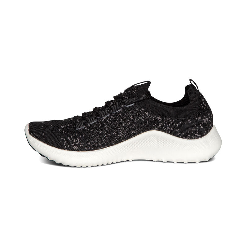 CARLY BLACK ATHLETIC SHOE