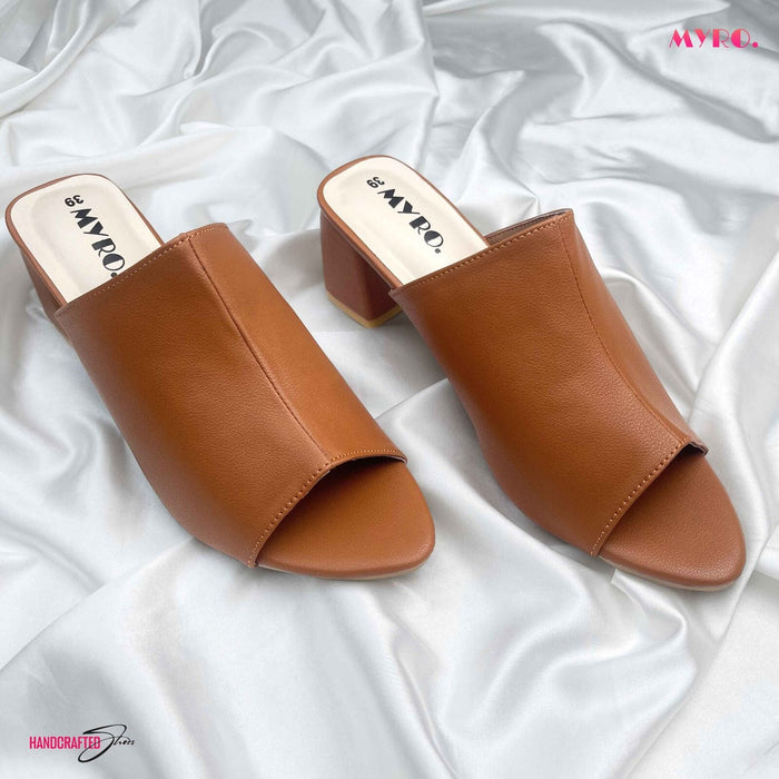 Chestnut Mules - MYRO