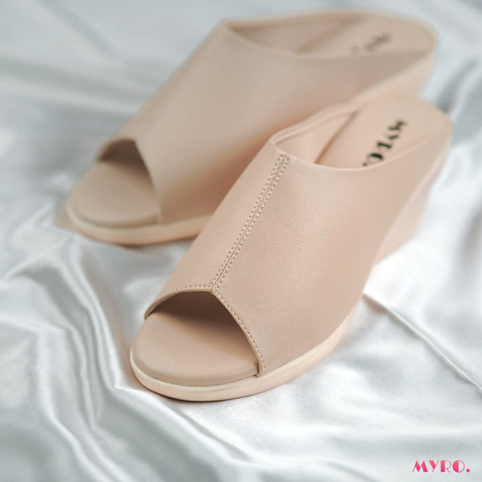 Clyra Cream Mules - MYRO