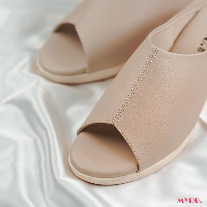 Clyra Cream Mules - MYRO
