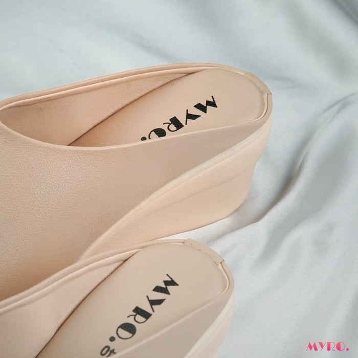 Clyra Cream Mules - MYRO