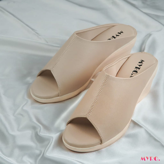 Clyra Cream Mules - MYRO