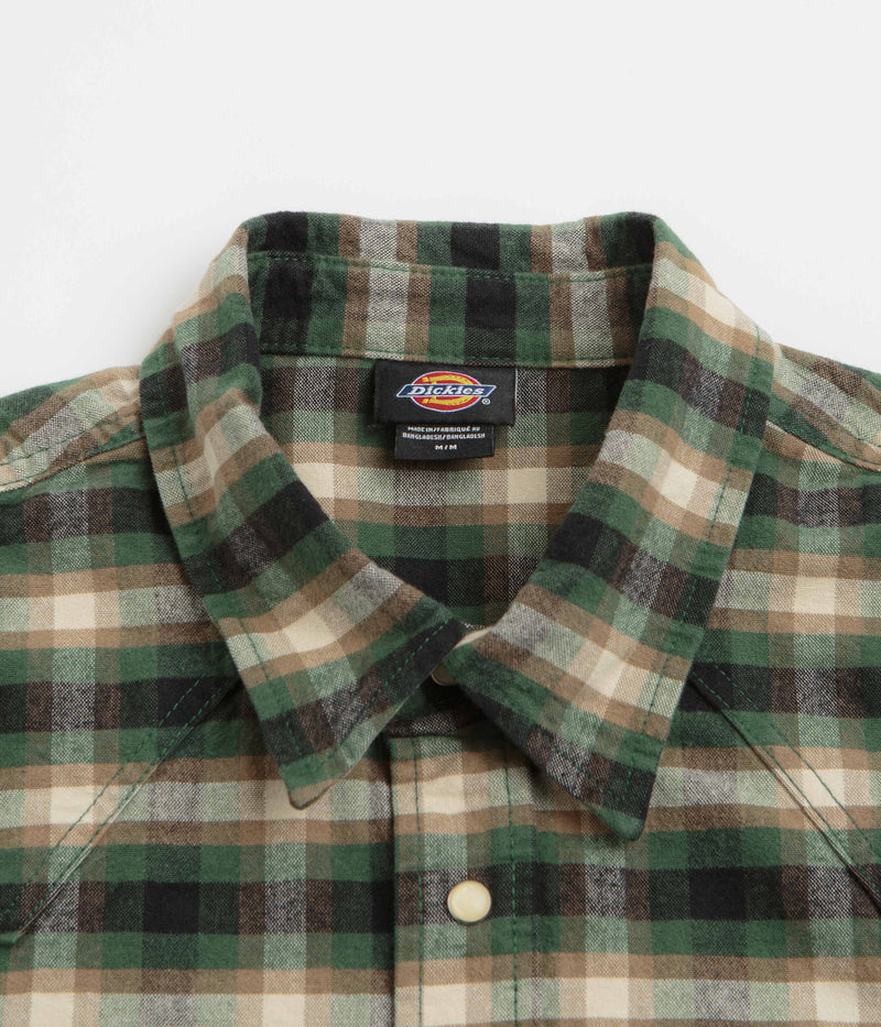 Dickies Johnsonville Shirt in Pine Needle Green