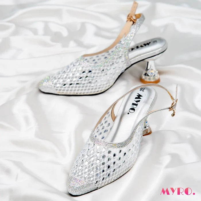 Dina Heel