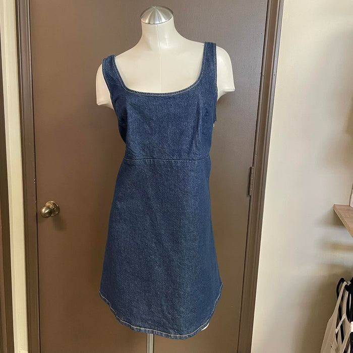 Dresses DIVIDED Size XL