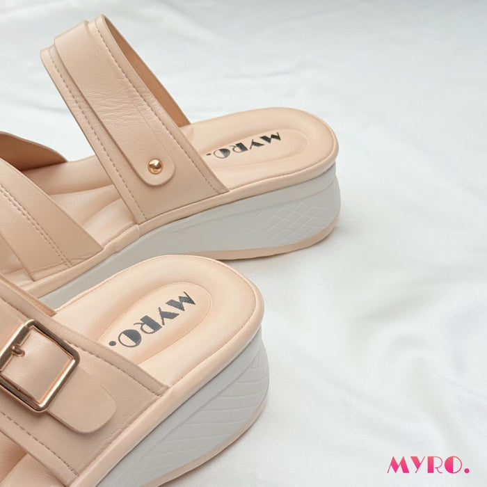 Elina Cream Boston Heel - MYRO