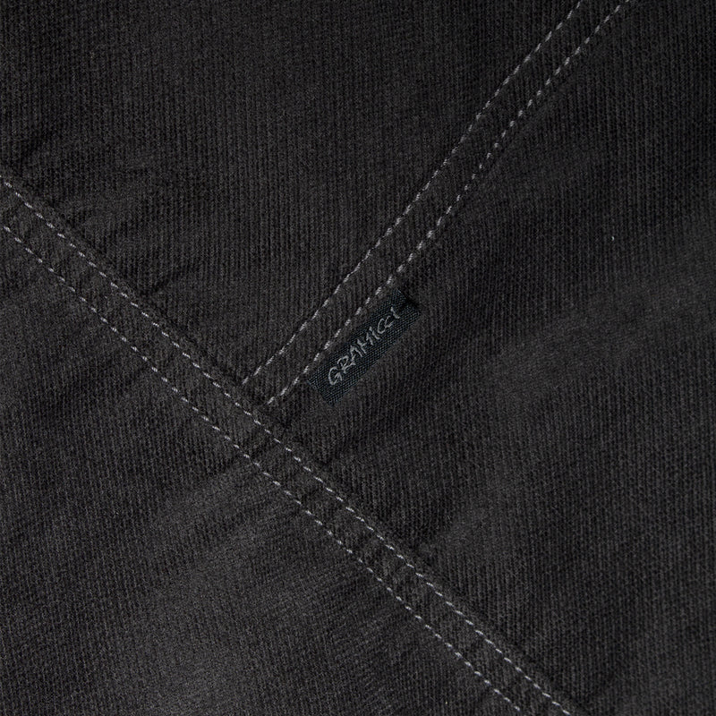 Gramicci x And Wander Corduroy Gadget Pants
Adjustable waistband with integrated belt and buckle
Color : Charcoal