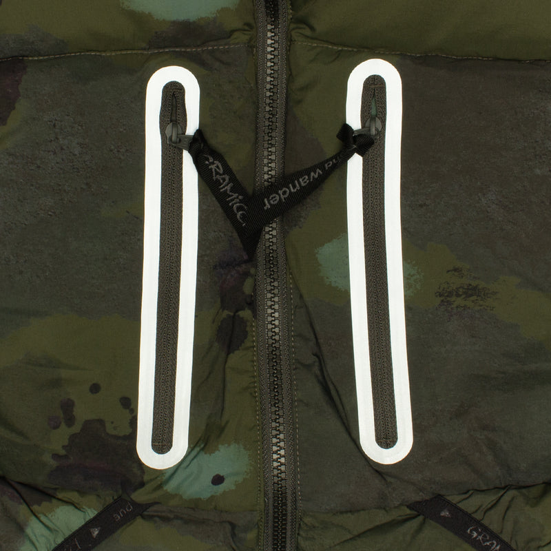 Gramicci x And Wander | Gramicci x And Wander Women's Down Vest
Color : Camo
