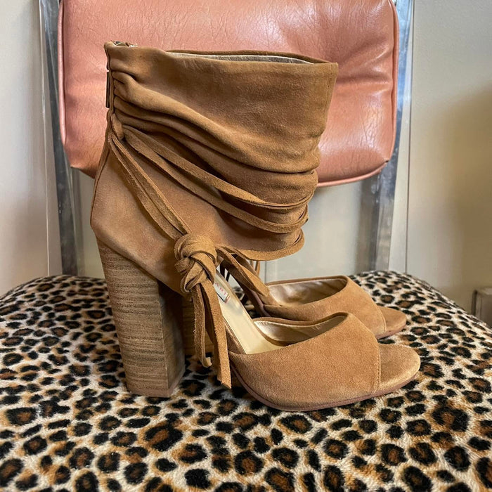Heels Chinese Laundry Size 8