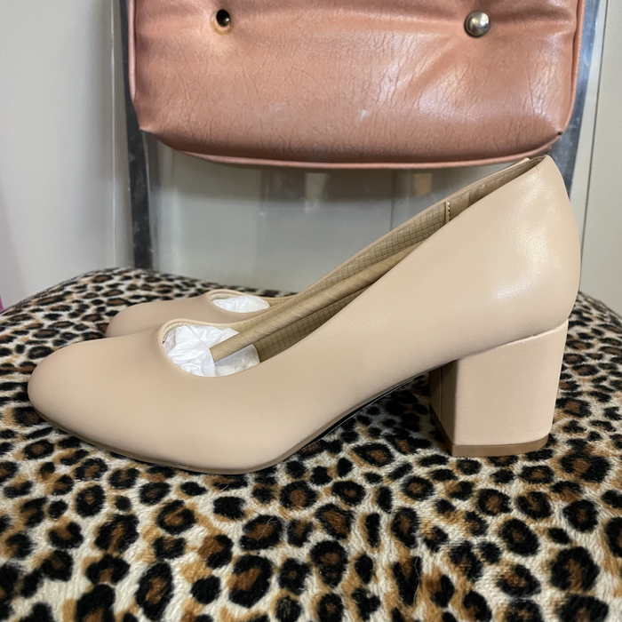 Heels Dream Pairs Size 7