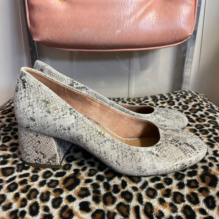 Heels Vionic Size 8