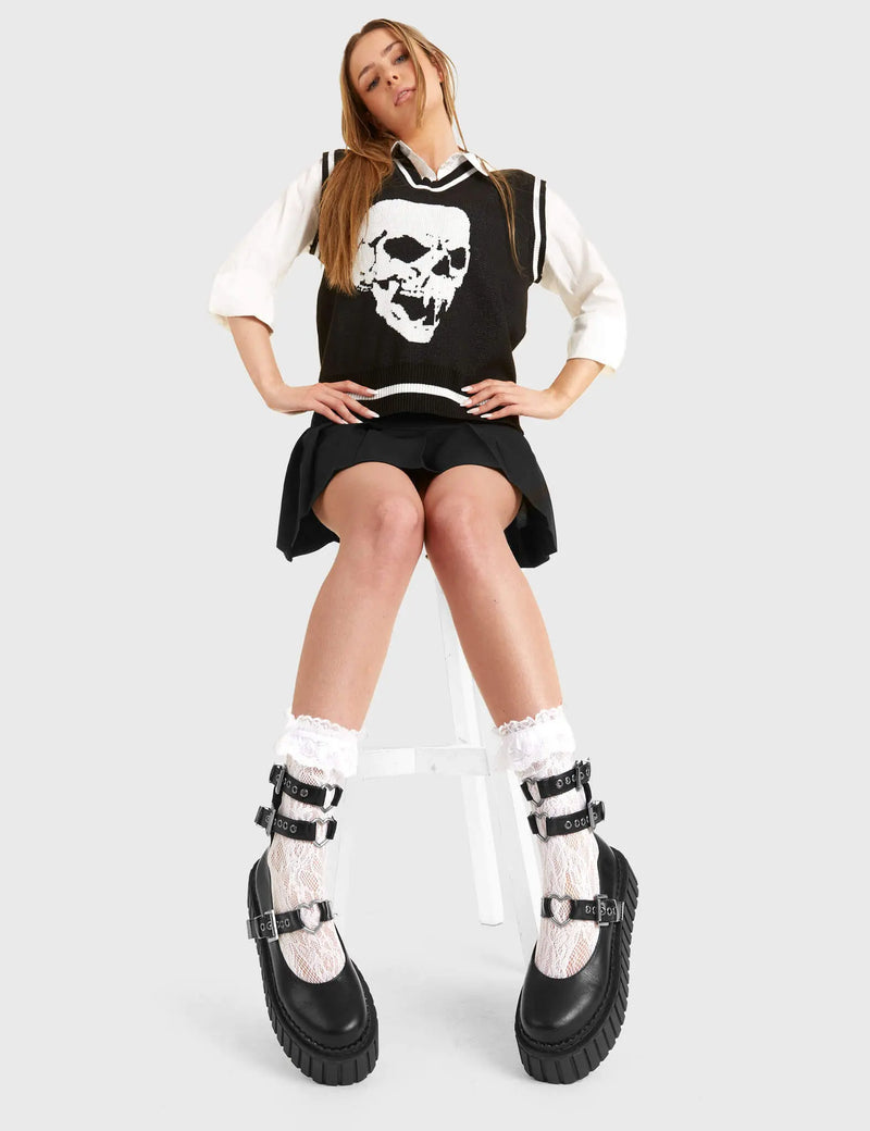 Flirty Flats
  
  Hologram Chunky Platform Creeper Boots in Black faux leather. These black Creeper boots feature three adjustable black straps with heart shaped buckles in the center on our chunky platform sole,make a statment with each flirty step. Made with eco-friendly materials and 100% cruelty-free.
  
  - Platform Height: 2.2 inch
  - Black strap silver eyelets
  - Black zip
  - Square shaped buckles
  - Chunky creeper sole
  - Round Toe 
  - 100% vegan 
  
  SKU: LMF 2200 - BlackPU