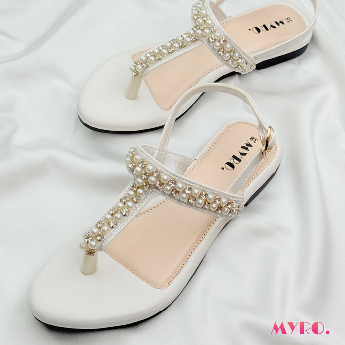 Hoor White Zardosi Thongs - MYRO