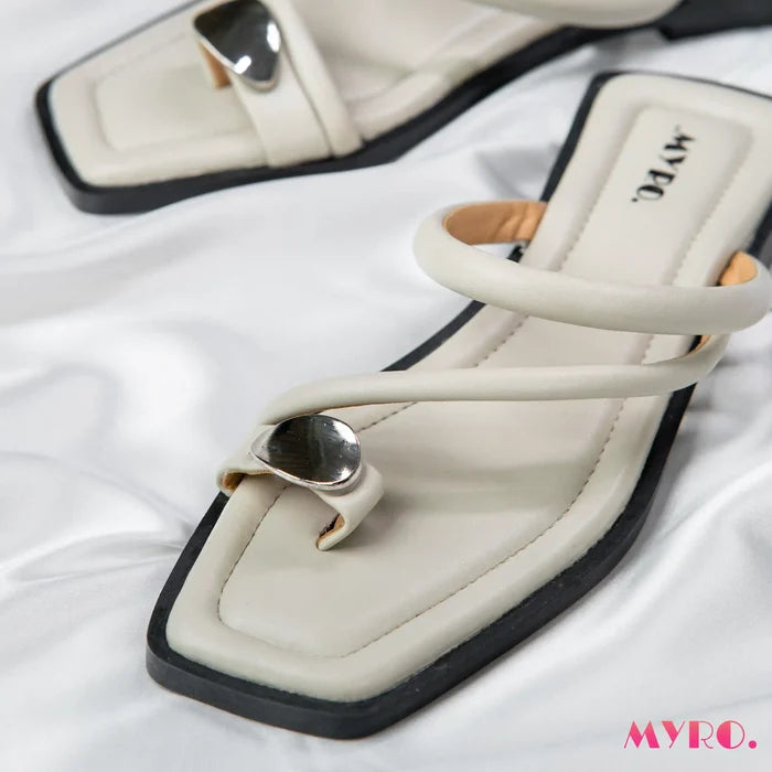 Isha Flat