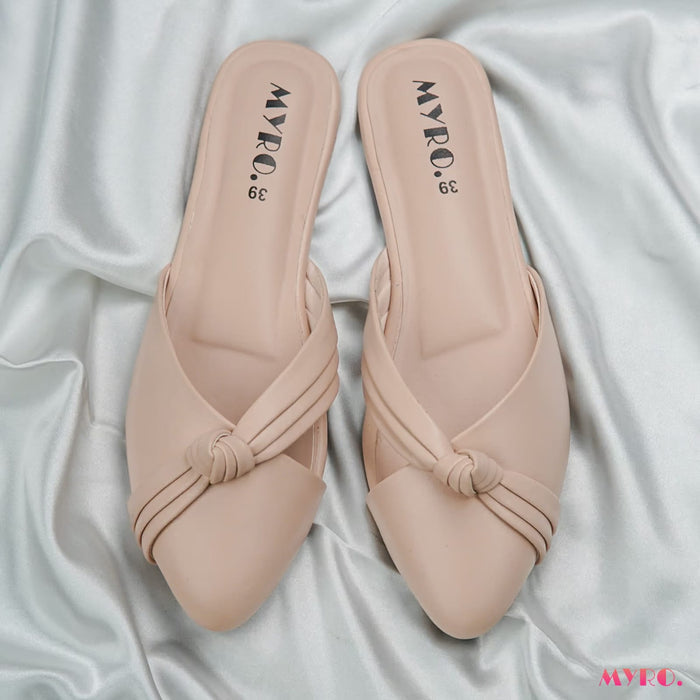 Knotique Cream Mules - MYRO