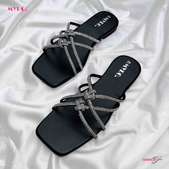 Liliana White Flat - MYRO