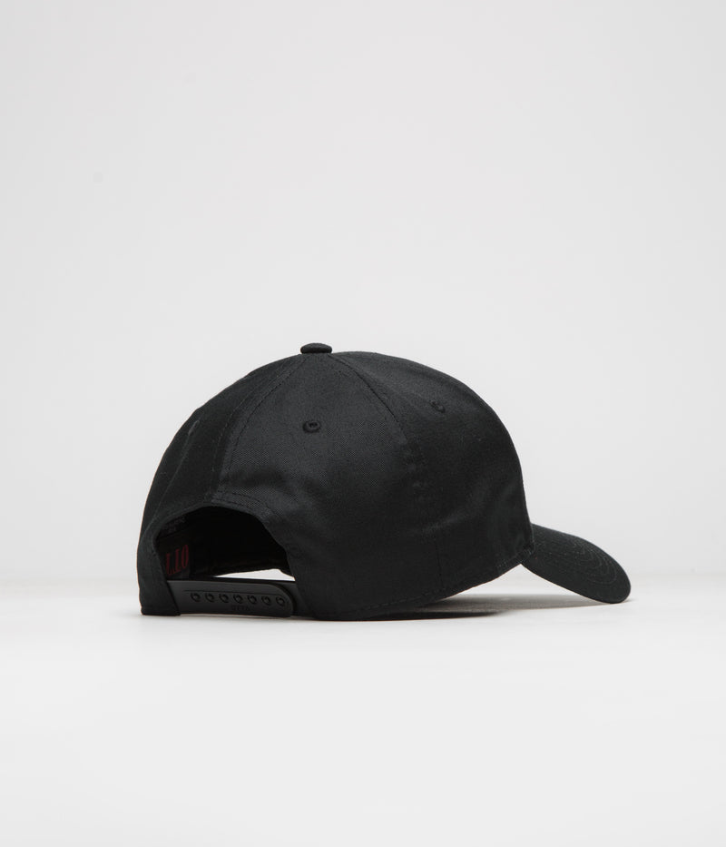 Limosine Heart Cap in Black