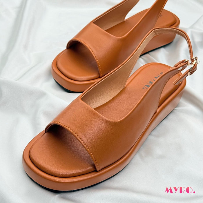 Mocco Cream Boston Heel - MYRO