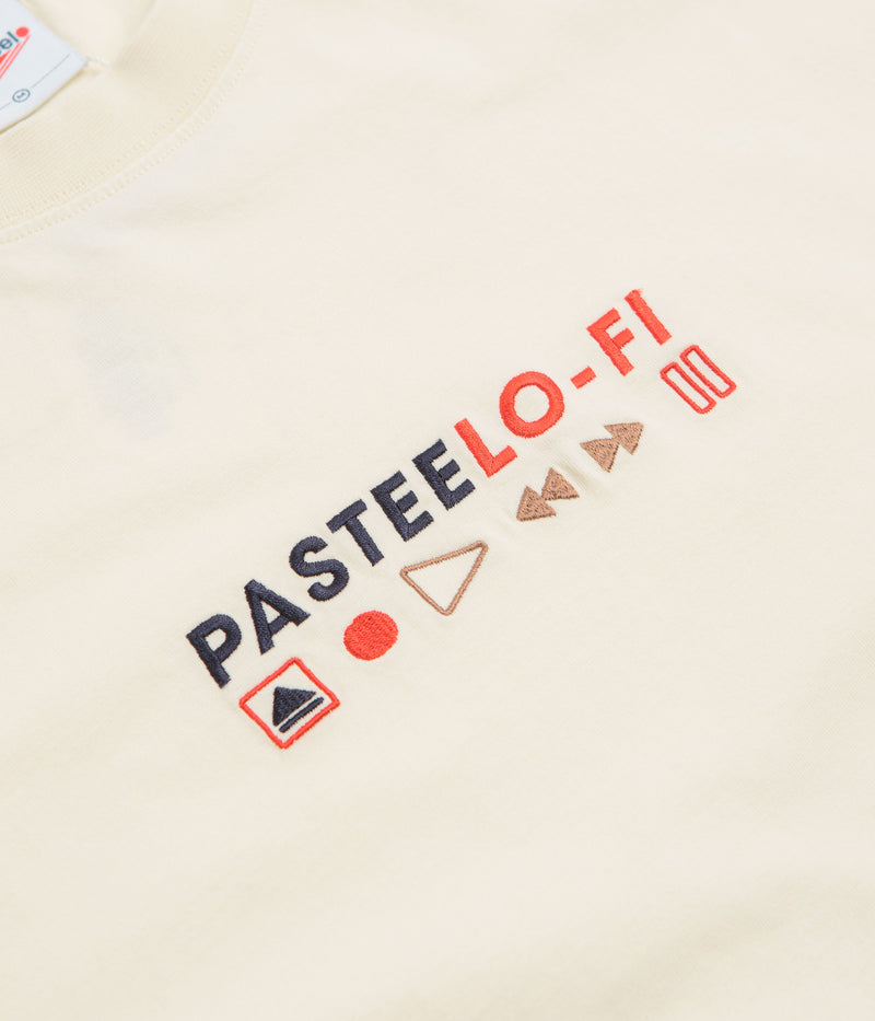 Pasteelo Lo-Fi T-Shirt in Cream