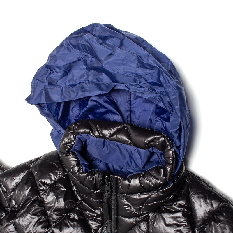 Pop Trading Company | Quilted Reversible Jacket
Color : Black / Twilight Blue