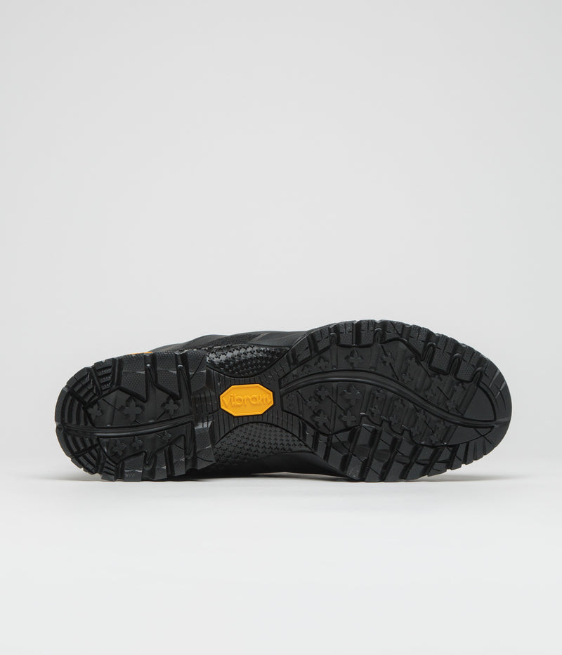 ROA Andreas Shoes in Black and Black