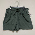 Shorts Universal Thread Size Medium