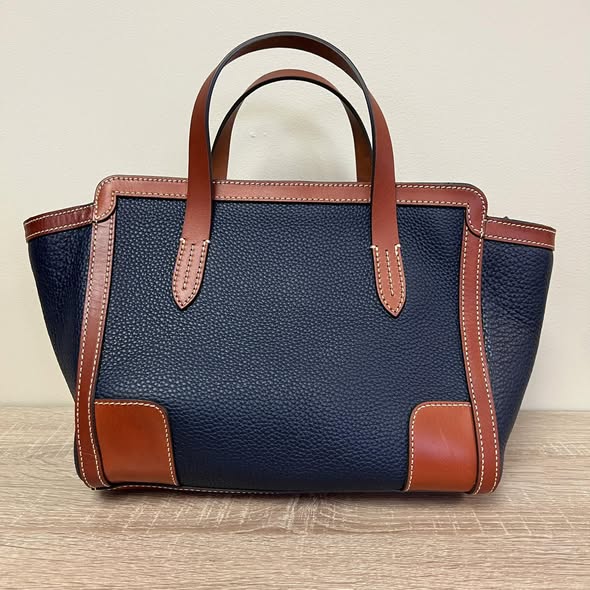 Shoulder Dooney & Bourke