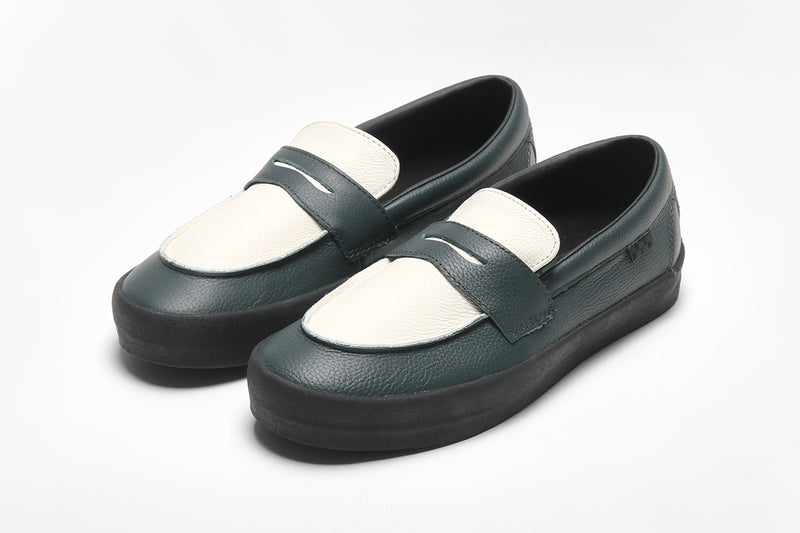 Vans | Skate Loafer
Style # VN0A5DXU1CI1
Color : Dark Forest