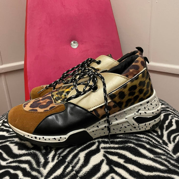 Sneakers La Sheelah Size 8