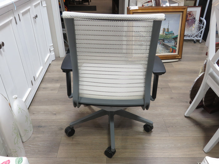 Steelcase Think V.2 Office Chair