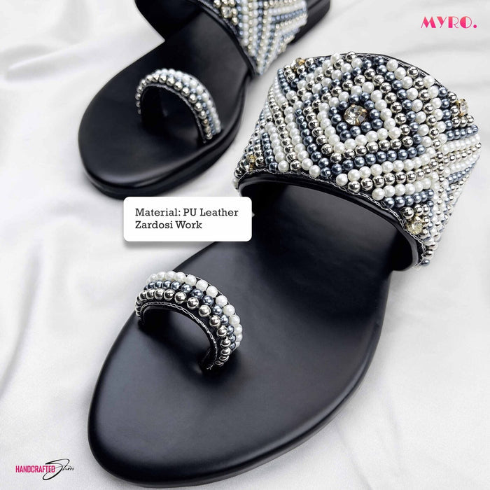 Tehzeeb Zardosi Chappal - MYRO