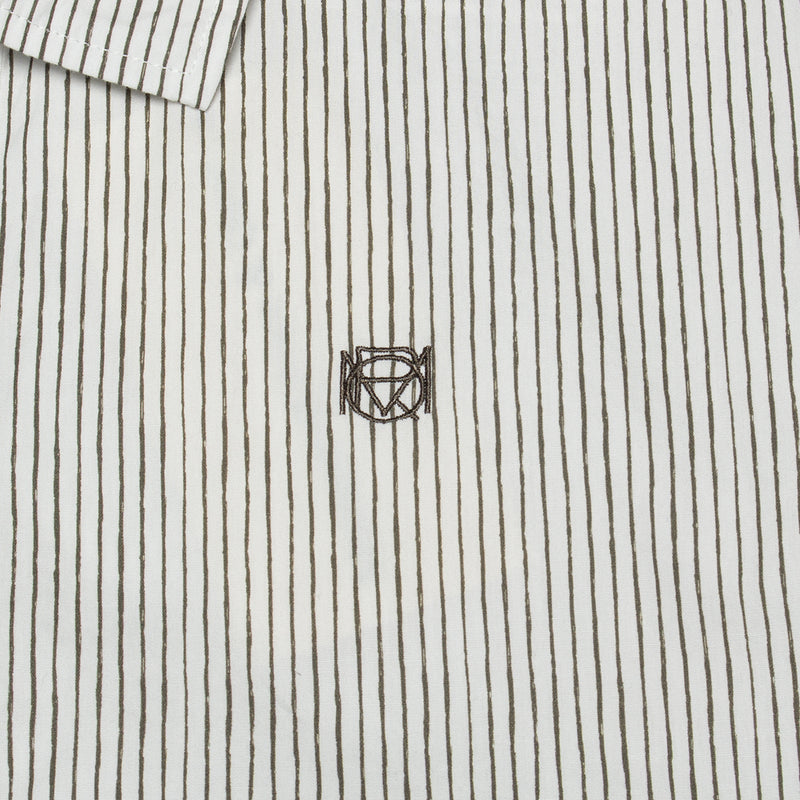 Museum Of Peace &amp; Quiet | Vacation L/S Button Up Shirt
Color : Olive