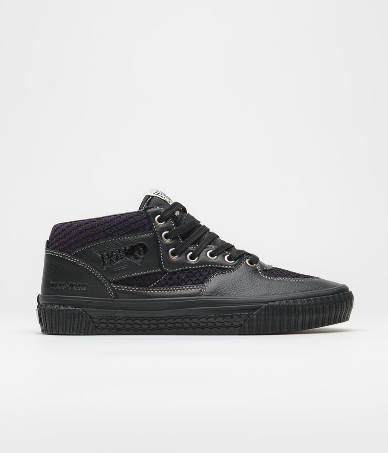 Vans Skate Half Cab Shoes in (Pass Port) Black
