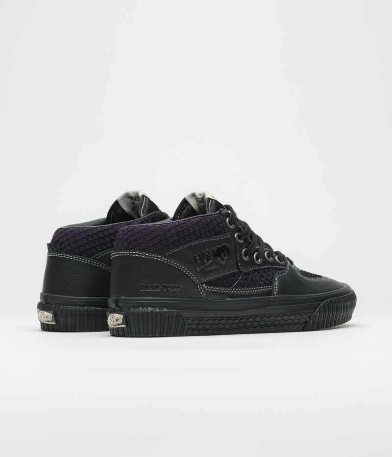 Vans Skate Half Cab Shoes in (Pass Port) Black