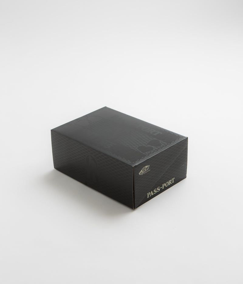 Vans Skate Half Cab Shoes in (Pass Port) Black
