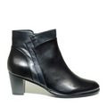 Women’s Regarde Le Ciel Sonia 137 – Black