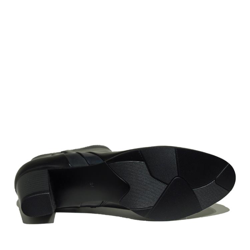 Women’s Regarde Le Ciel Sonia 137 – Black