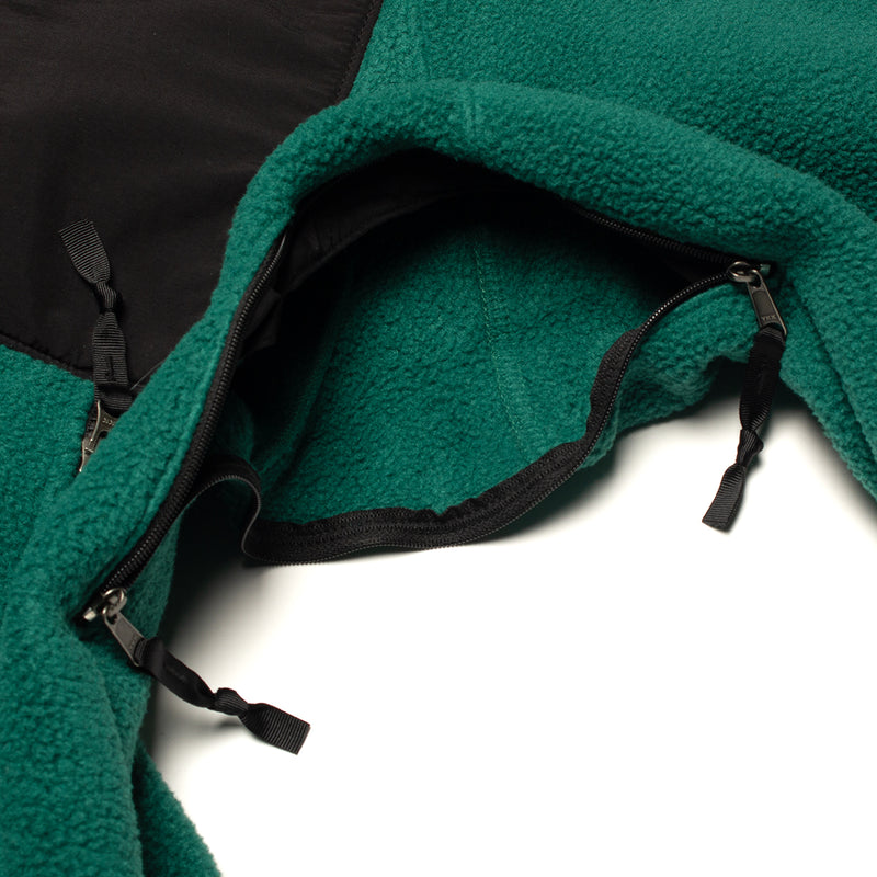The North Face | Women's Retro Denali Jacket Style # NF0A88YRS9W1 Color : Evergreen / TNF Black
