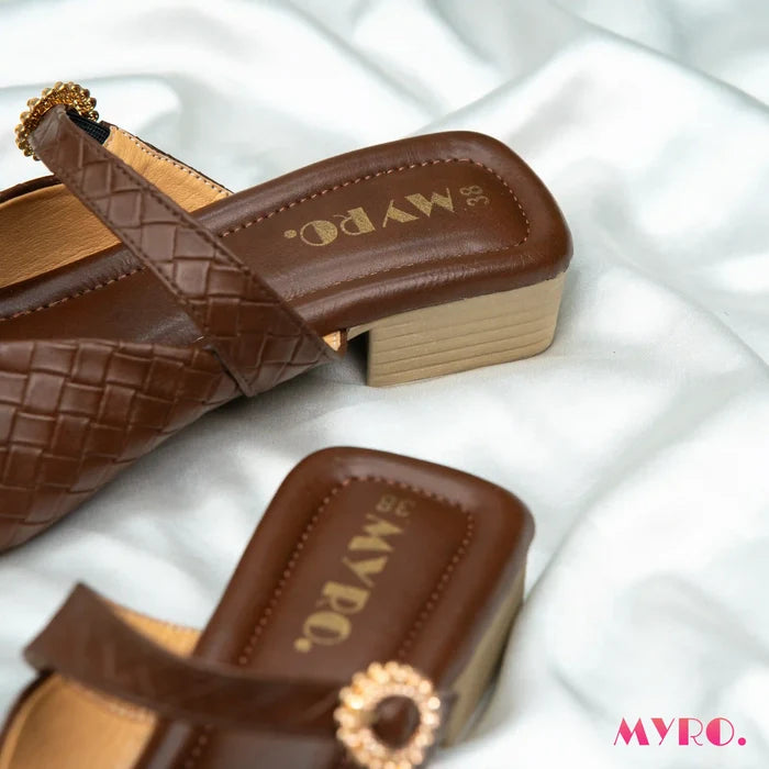 Zeen Low Heel